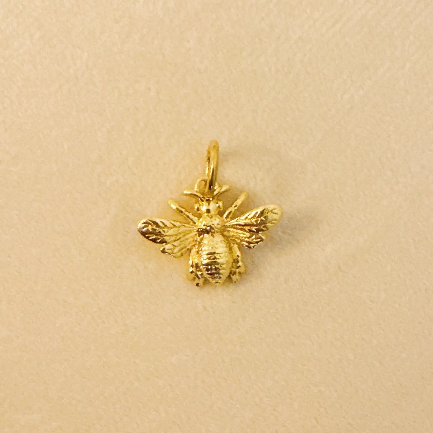 Bee The Queen Seamless Clip Charm